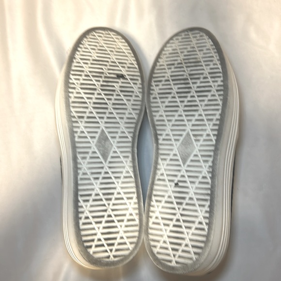 STEVE MADDEN Women’s Black Suede Platform Slip-On, Size 10B - Picture 12 of 15